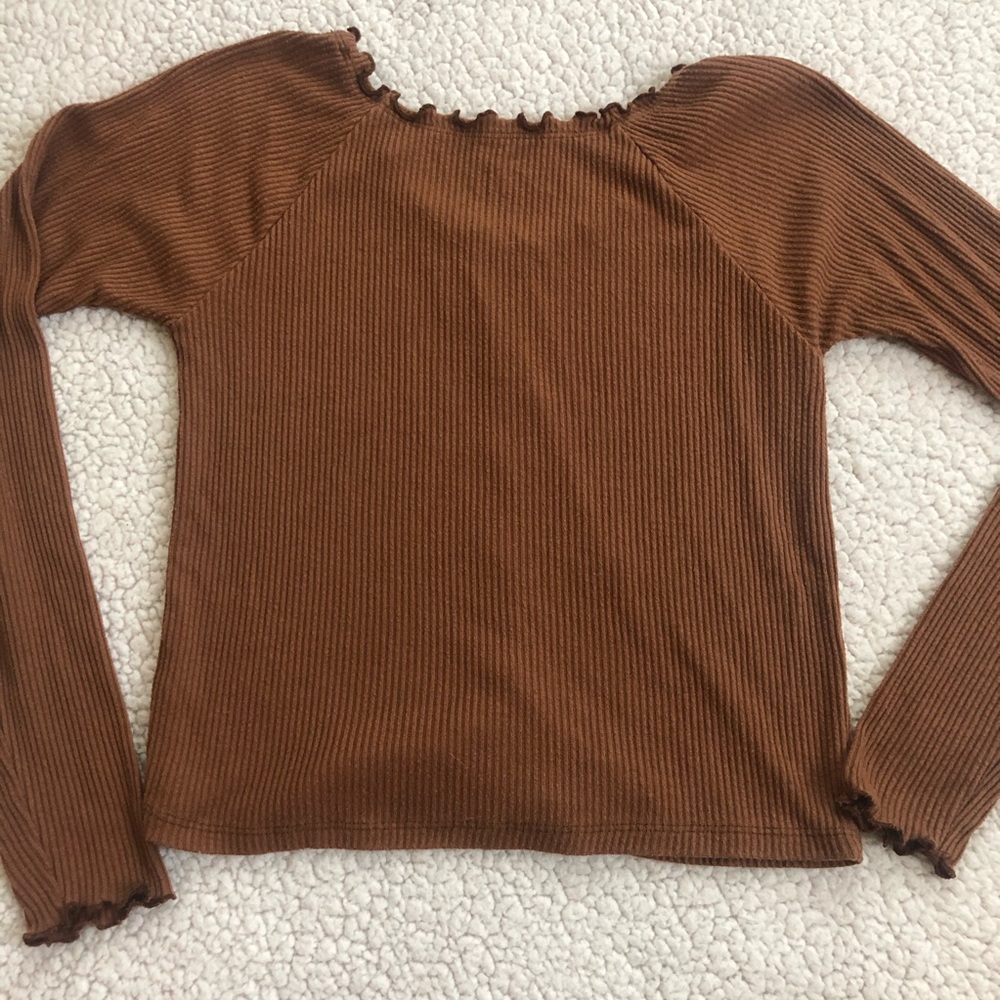 American Eagle Ruffle Longsleeve - Picture 4 of 4